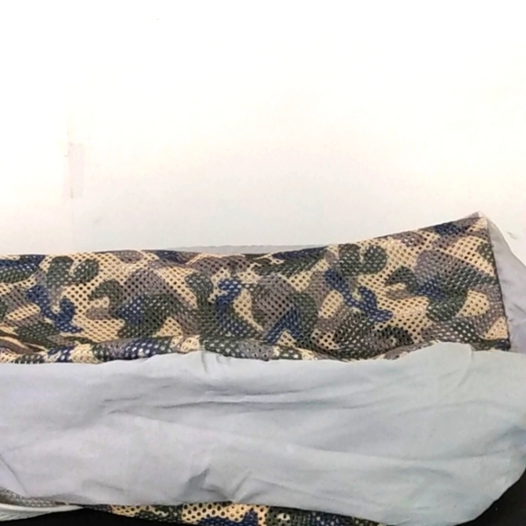 CUBY CAMOUFLAGE WIDE STRAP VENTILATED CROSSBODY PET CARRIER SIZE MEDIUM NWOT - Picture 6 of 7